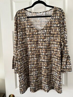 Susan Graver Patterned Bell-Sleeve Women's Top - Beige/Black